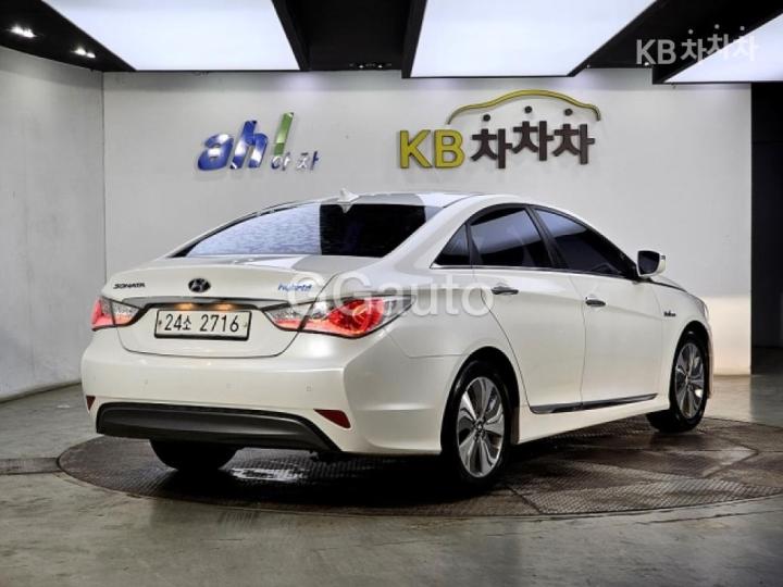 Hyundai Sonata Hybrid 2.0 Premier 5