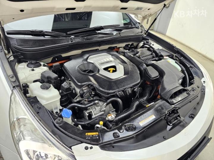 Hyundai Sonata Hybrid 2.0 Premier 7