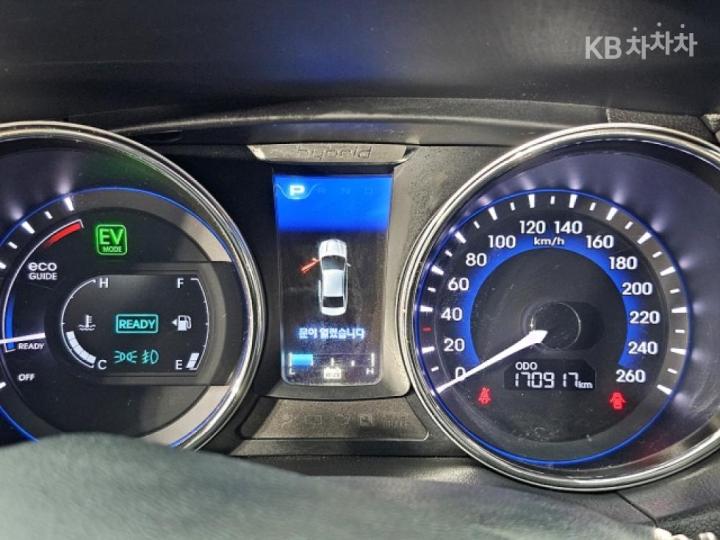 Hyundai Sonata Hybrid 2.0 Premier 8