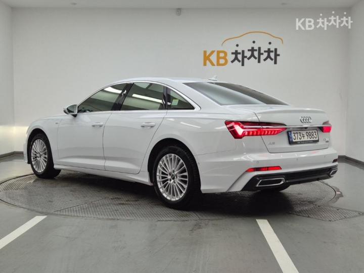 Audi A6 C8 40 TDI Quattro Premium 4
