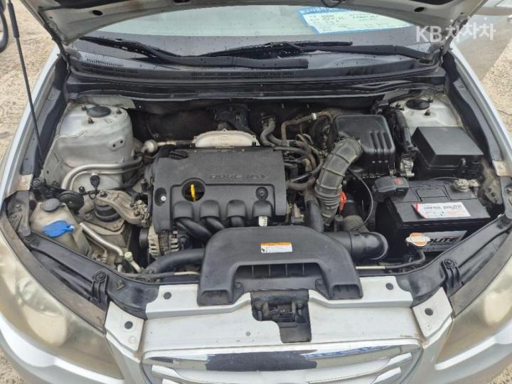 Hyundai Avante HD 1.6 VVT S16 LUXURY 7