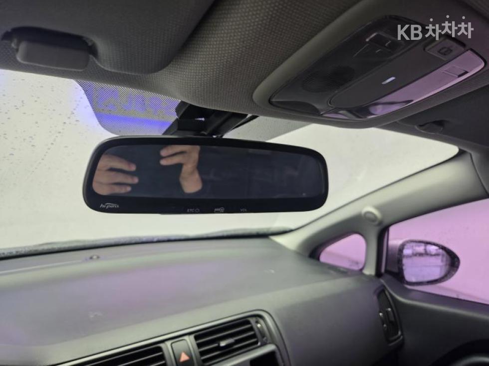 2012 - kia pride