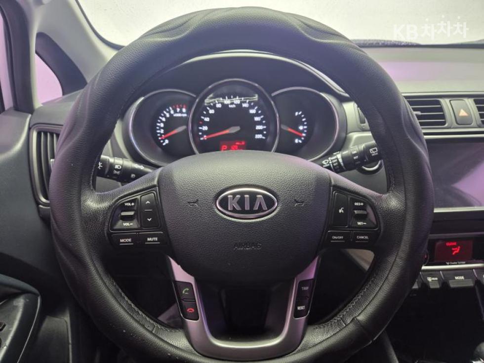 2012 - kia pride