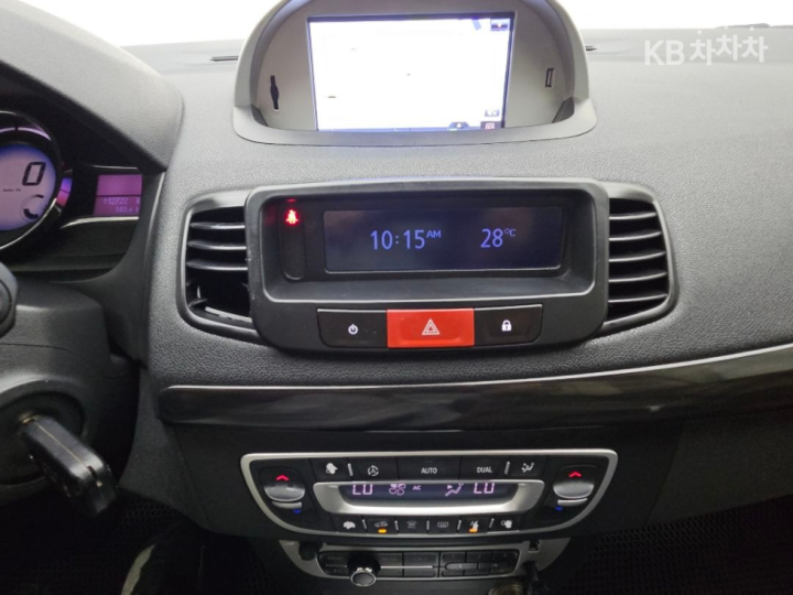 Renault SM3 New SE PLUS 8