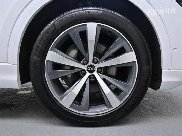 Audi Q8 3.0 50 TDI Quattro Premium 6