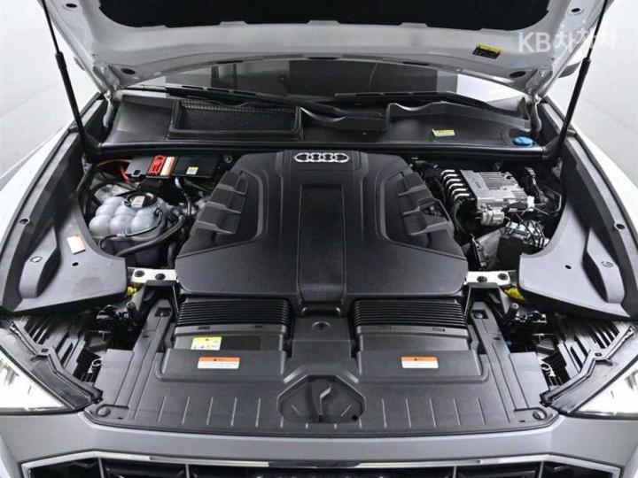 Audi Q8 3.0 50 TDI Quattro Premium 7
