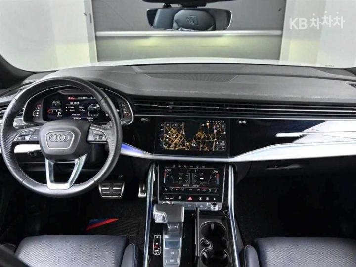 Audi Q8 3.0 50 TDI Quattro Premium 8