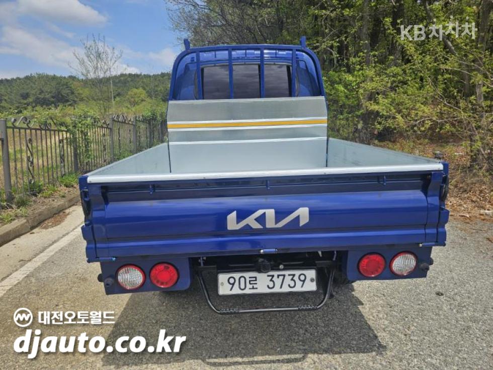 2017 - kia bongo iii