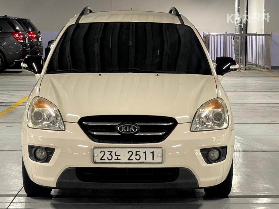 Kia Carens — miniaturë 4