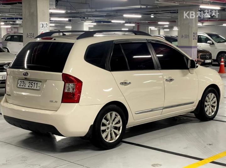 Kia Carens New 2.0 LPI GLX Premium Type 8