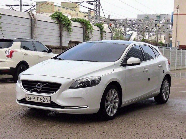 Volvo V40 D3 Momentum 3
