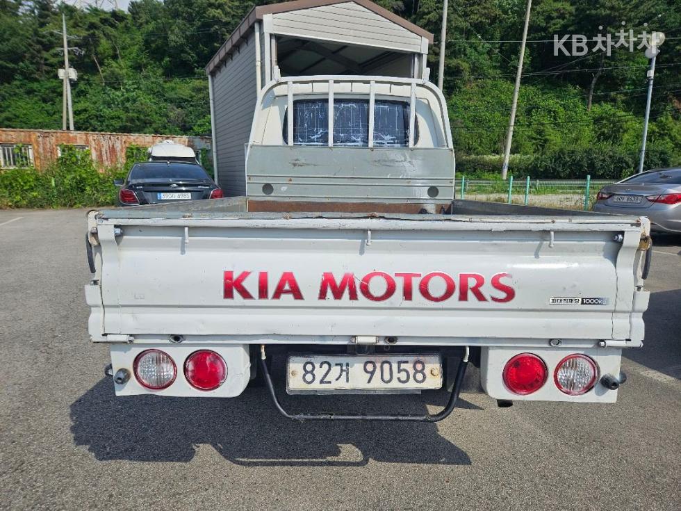 2012 - kia bongo iii
