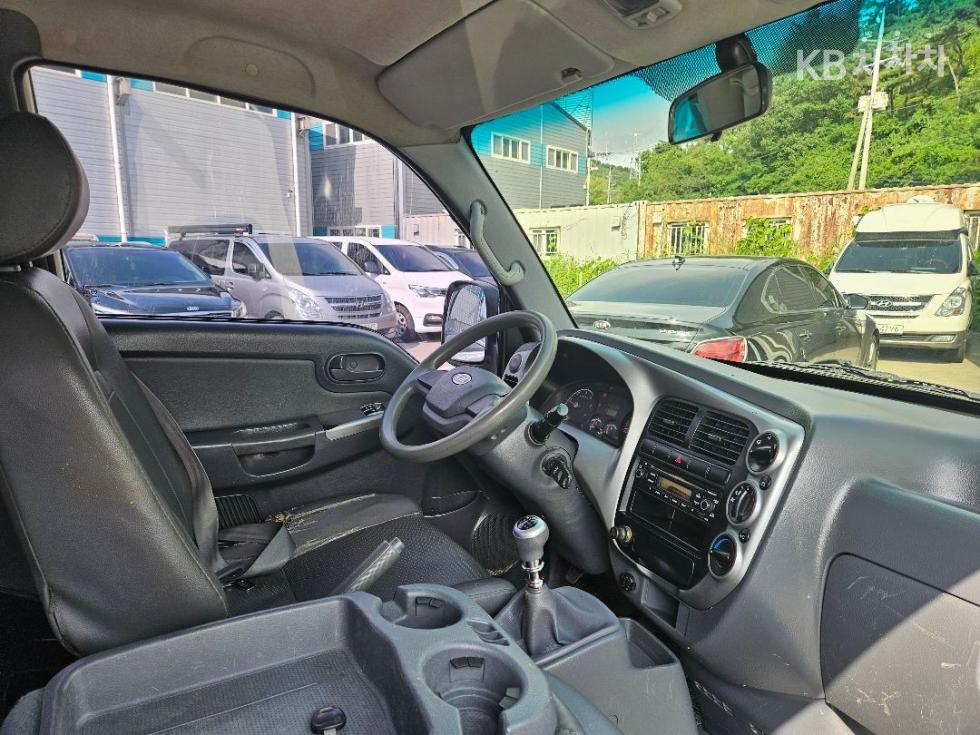 2012 - kia bongo iii