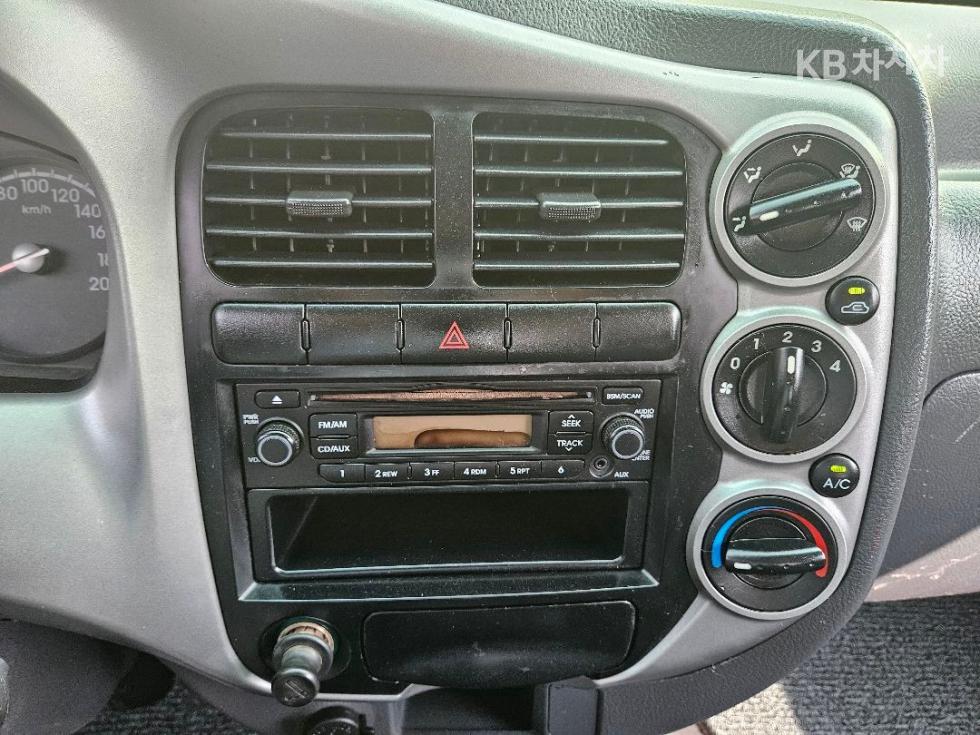 2012 - kia bongo iii