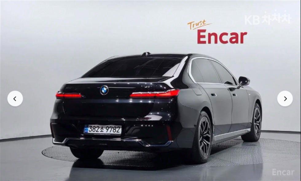 BMW 7er — miniaturë 2