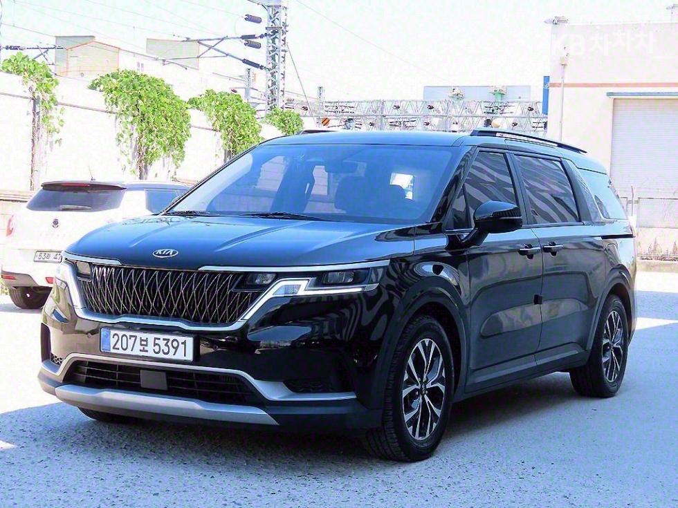 2021 - kia carnival