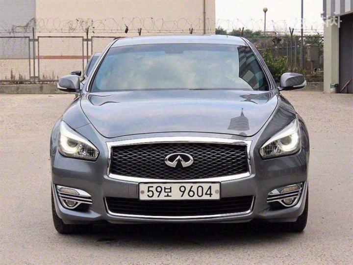 Infiniti Q70 3.7 Style