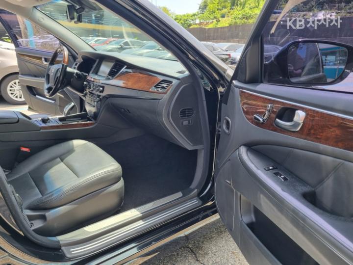 Hyundai Equus New VS380 Premium 9