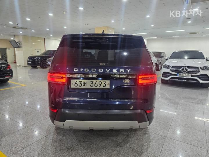 Land Rover Discovery 5 3.0 TD6 HSE Luxury 6