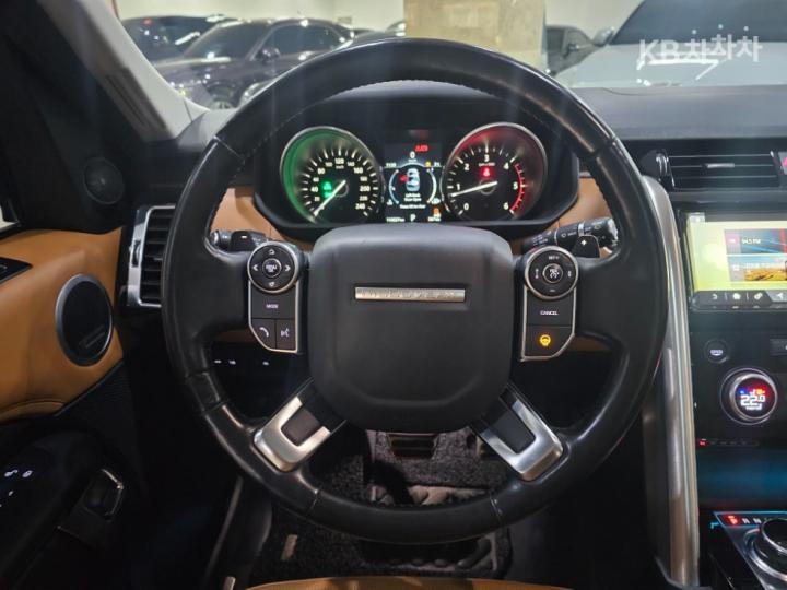 Land Rover Discovery 5 3.0 TD6 HSE Luxury 10