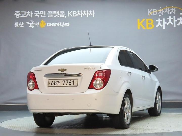 Chevrolet Aveo LT Top Model 3