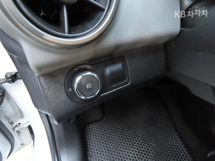 Chevrolet Aveo LT Top Model 9