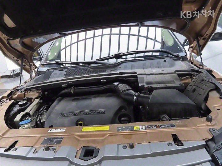 Land Rover Range Rover Evoque 5 Duo 2.2 SD4 Pure 9