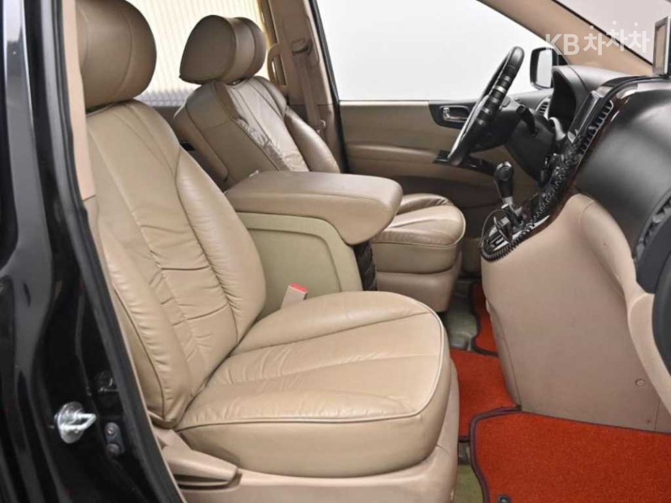 2010 - kia grand carnival