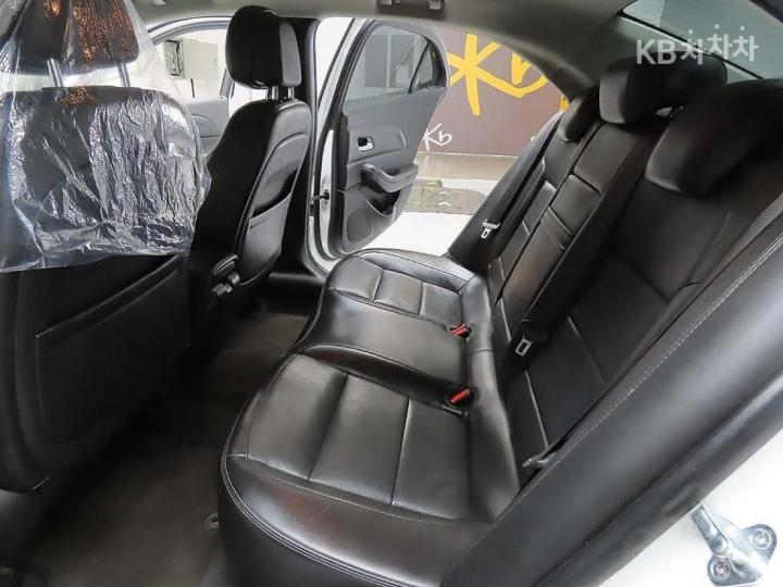 Chevrolet Malibu LPGi 2.0 LT Base Type 9