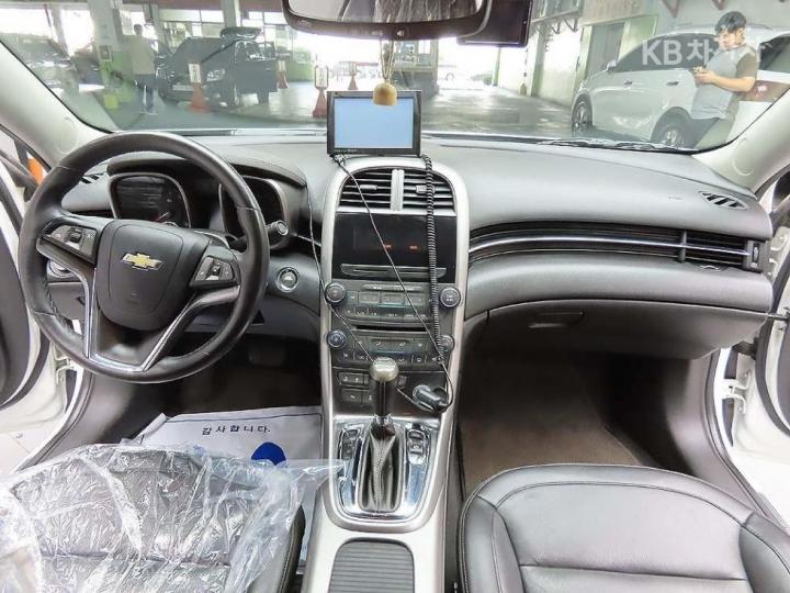 Chevrolet Malibu LPGi 2.0 LT Base Type 10