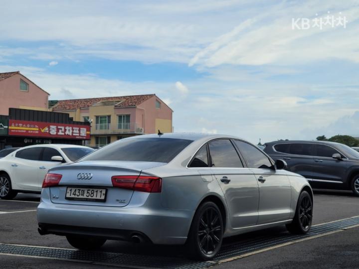 Audi A6 NEW 3.0 TFSI Quattro C7 11 year ~ now 5