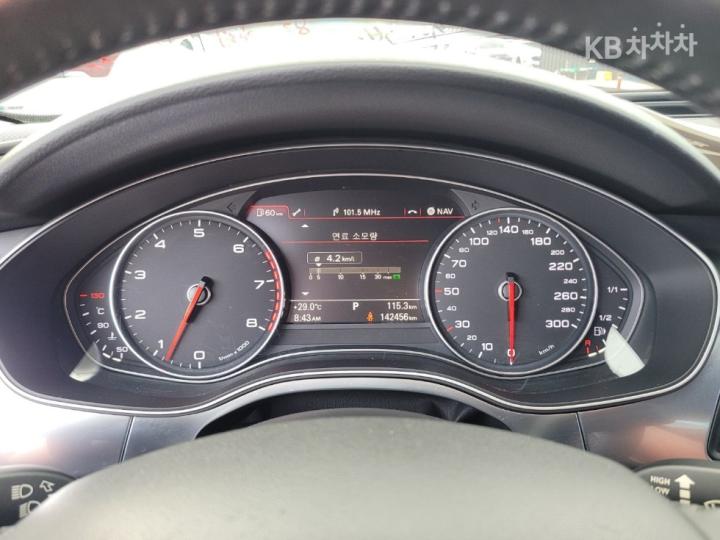 Audi A6 NEW 3.0 TFSI Quattro C7 11 year ~ now 6