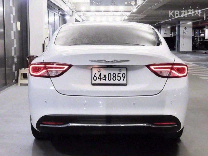 Chrysler 200 2.4 Limited 6