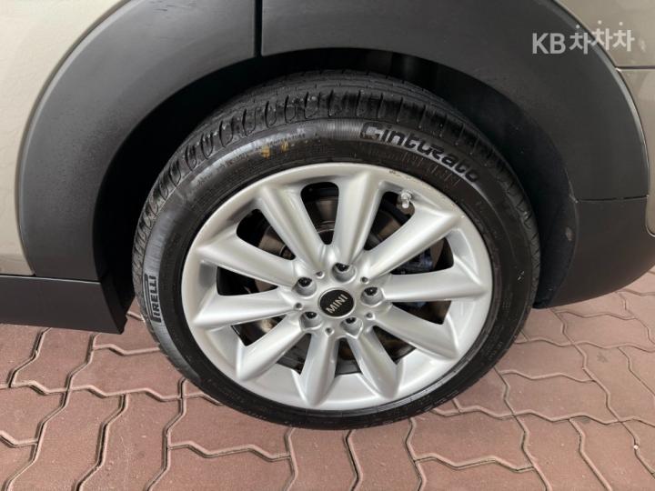 Mini Clubman 1.6 Regular 8