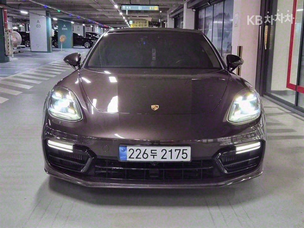 2019 Porsche (971) photo