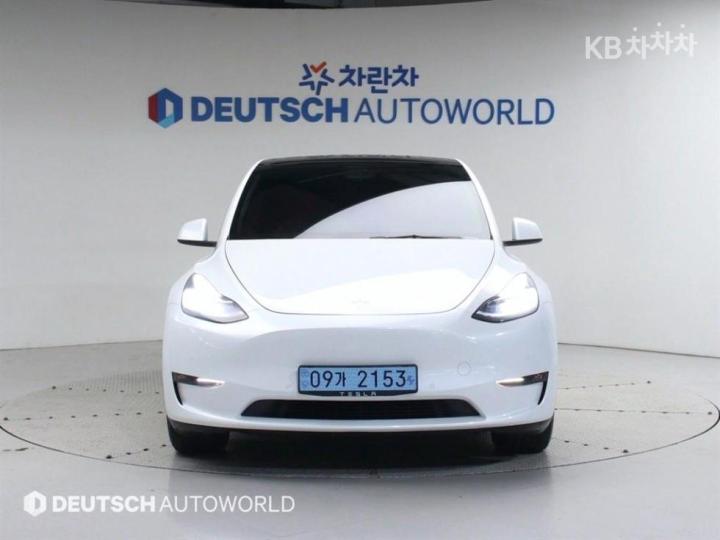 Tesla Model Y Long Range 4