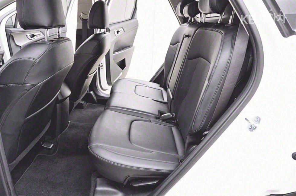 2023 - kia sportage