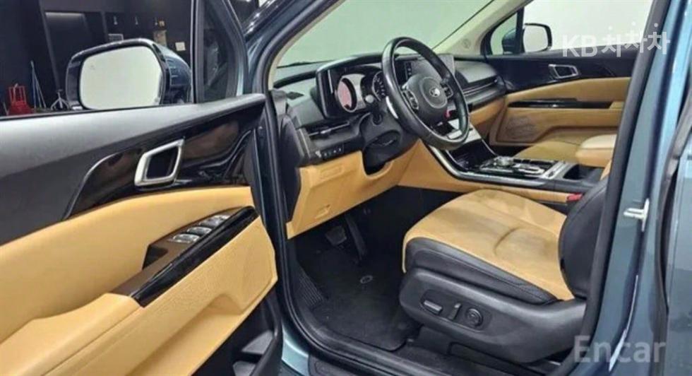 2021 - kia carnival