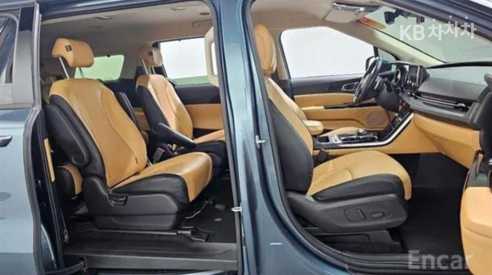 2021 - kia carnival