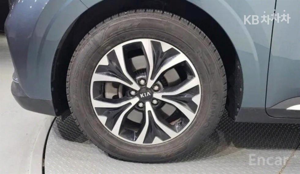 2021 - kia carnival