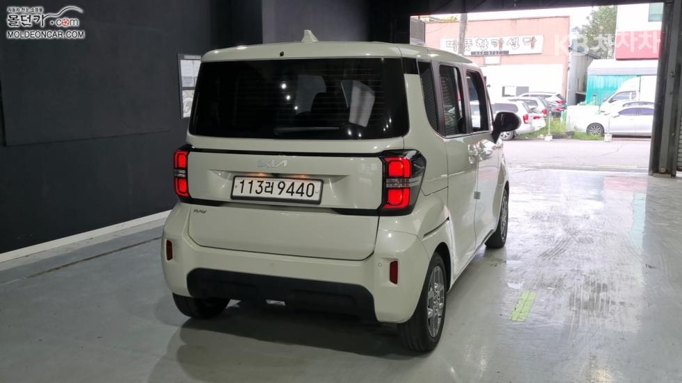 2023 - kia kia