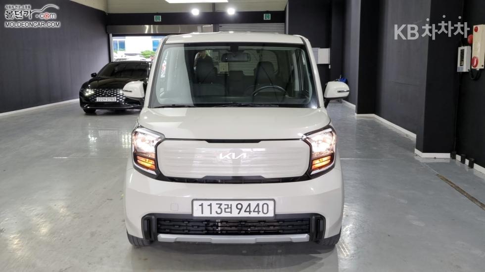 2023 - kia kia