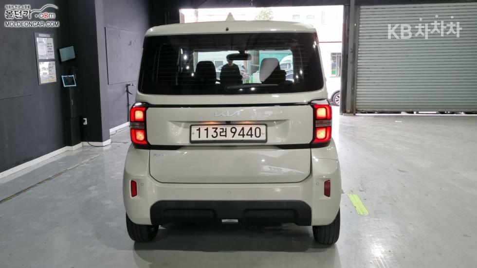 2023 - kia kia