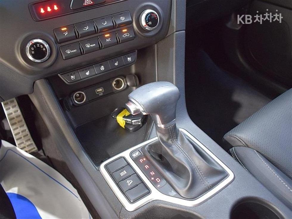 2020 - kia sportage