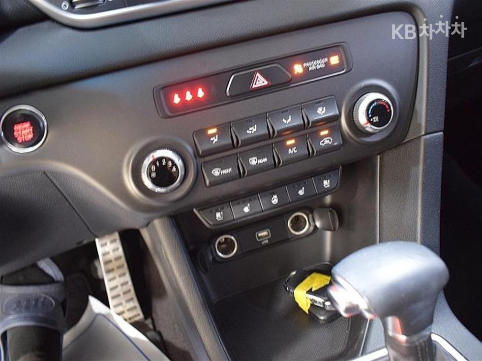 2020 - kia sportage