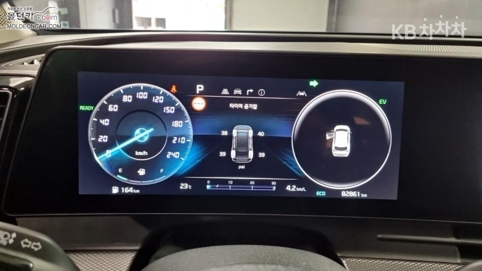 2022 - kia sportage