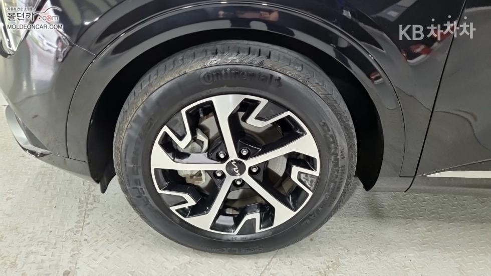 2022 - kia sportage