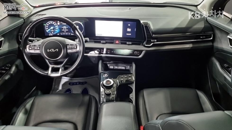 2022 - kia sportage