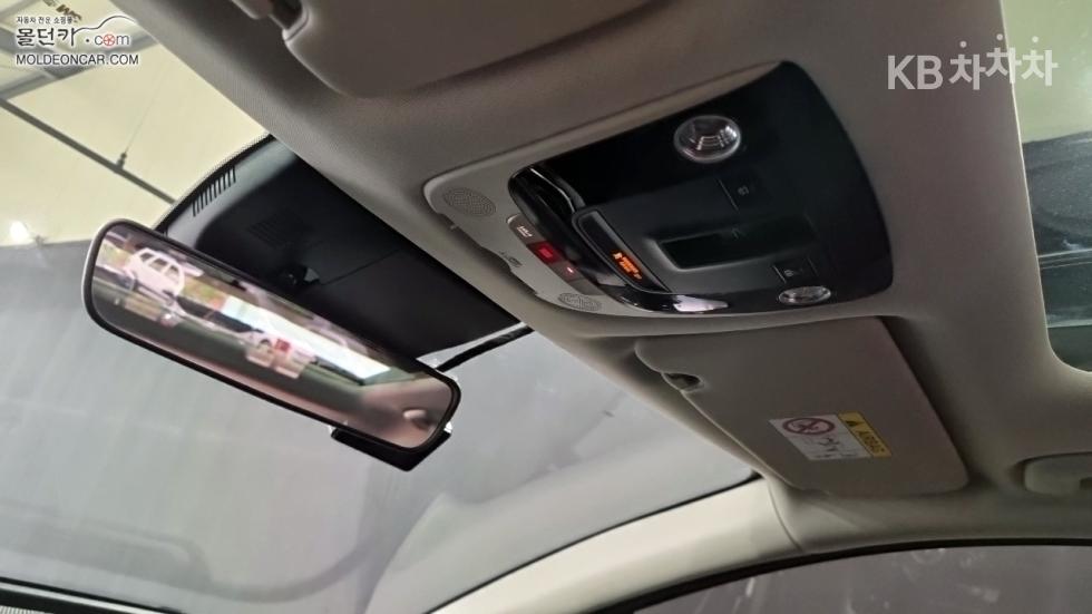 2022 - kia sportage