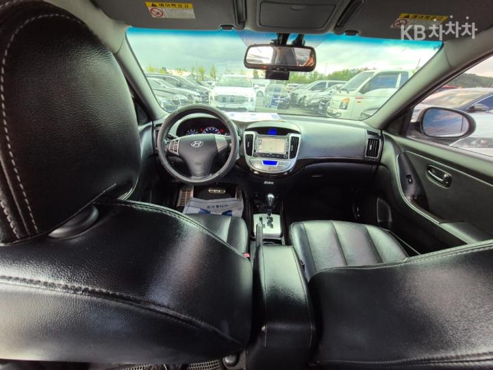 Hyundai Avante Hybrid HDeIII Advanced Pack 9